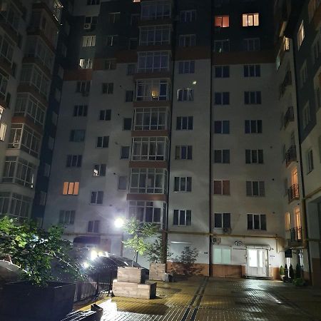 True In The City Center Ivano-Frankivsk Exterior photo